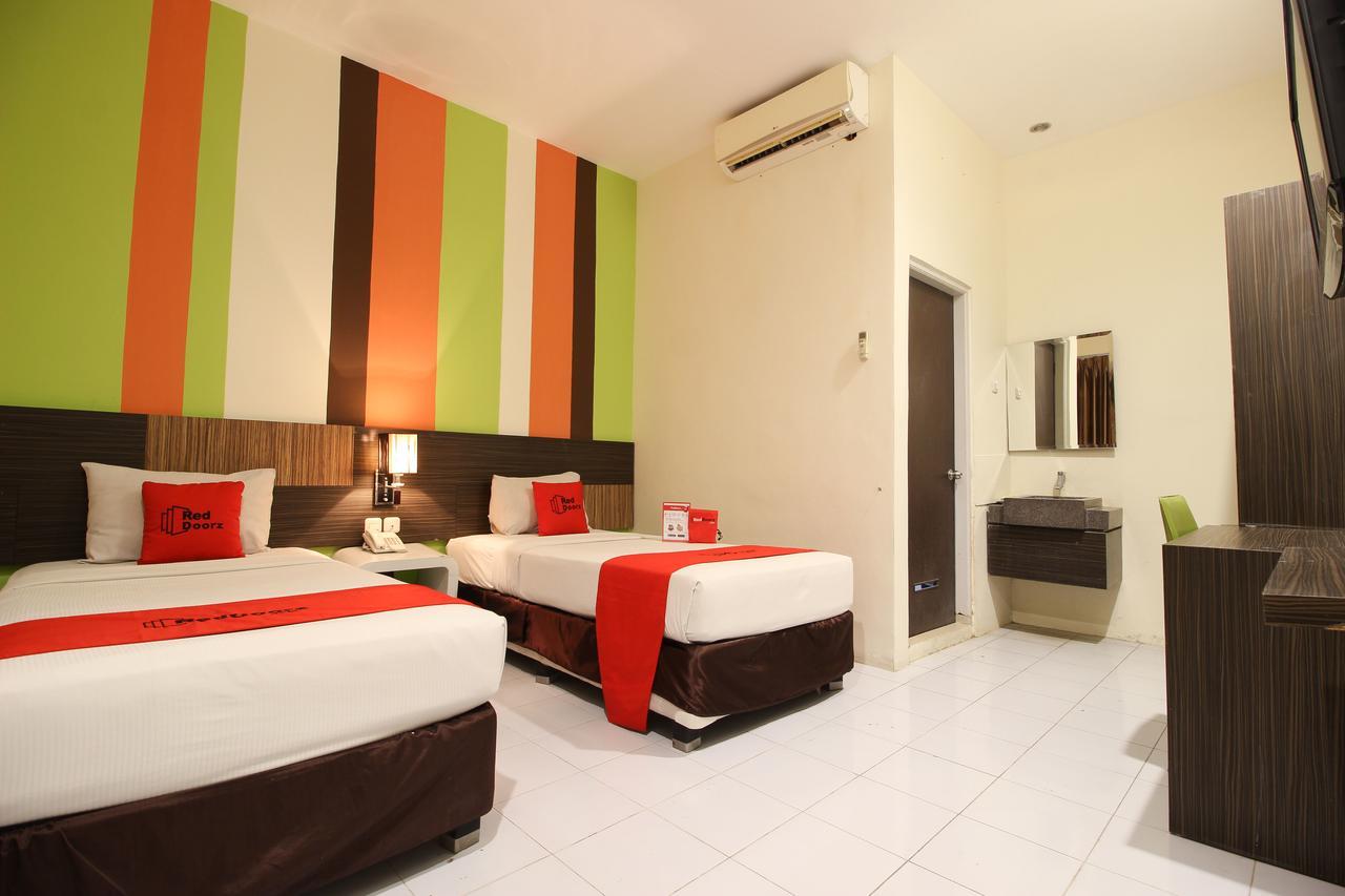 Reddoorz Plus Near Keraton Yogyakarta 2 Buitenkant foto